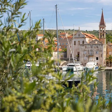 Aci Marina Milna Brac Milna (Brac)