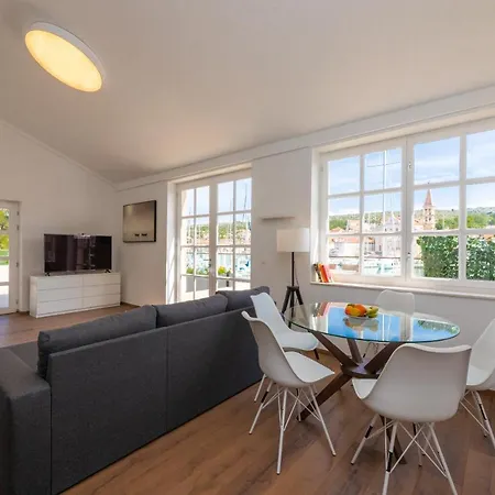 Aci Marina Milna Brac Apartamento *