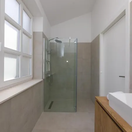 Apartamento Aci Marina Milna Brac