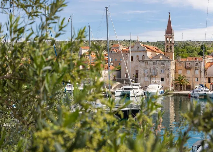 Aci Marina Milna Brac Milna (Brac)