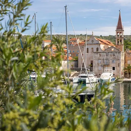 Aci Marina Brac Milna (Brac)