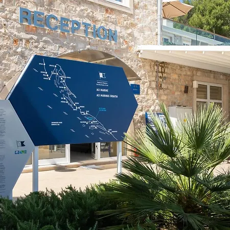 Aci Marina Brac