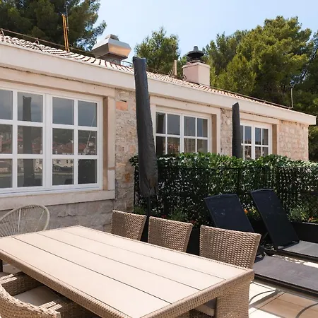Aci Marina Brac Daire Milna (Brac)